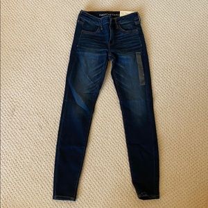 Brand new AE Next Level Stretch jeggings